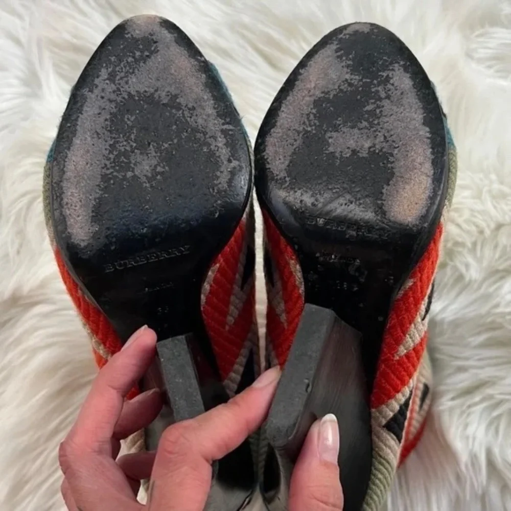 100% AUTHENTIC Burberry Multicolor Tapestry Bateson Peep Toe Booties Size 38 - Picture 6 of 8